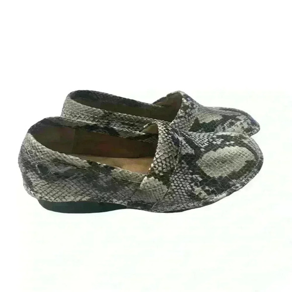 Nurse Mate Pillow Top Animal Print Clogs Slip ons Size 8 Gently Used - Picture 6 of 6